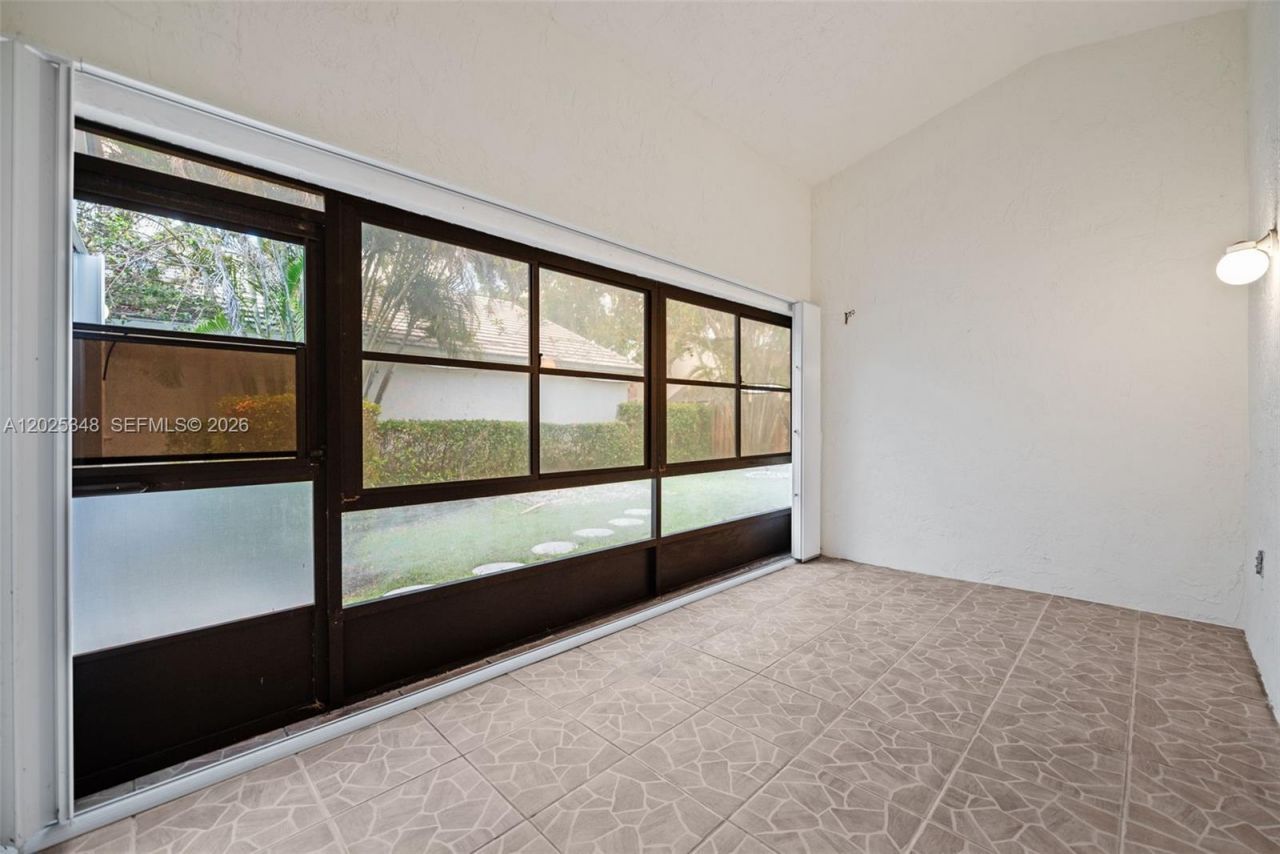 5901 Chester Ln, Davie, FL 33331 Photo