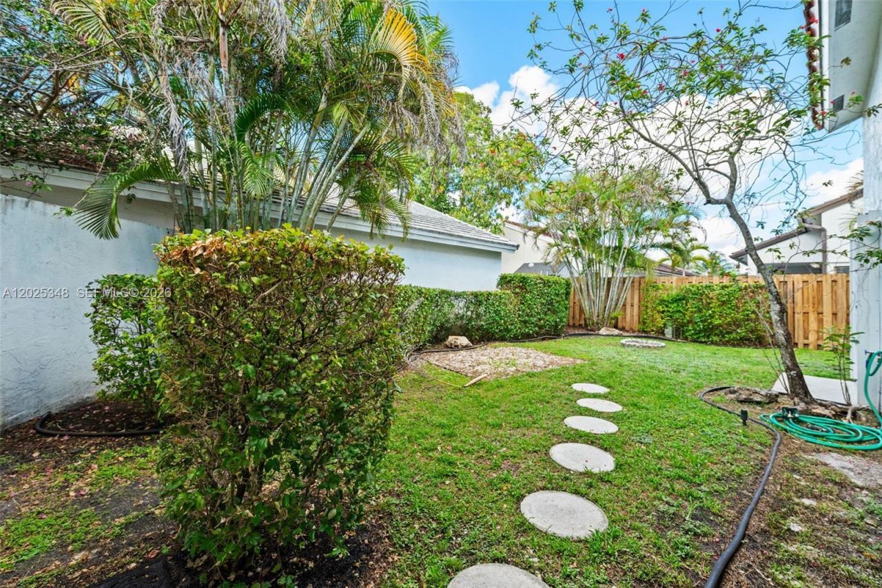 5901 Chester Ln, Davie, FL 33331 Photo
