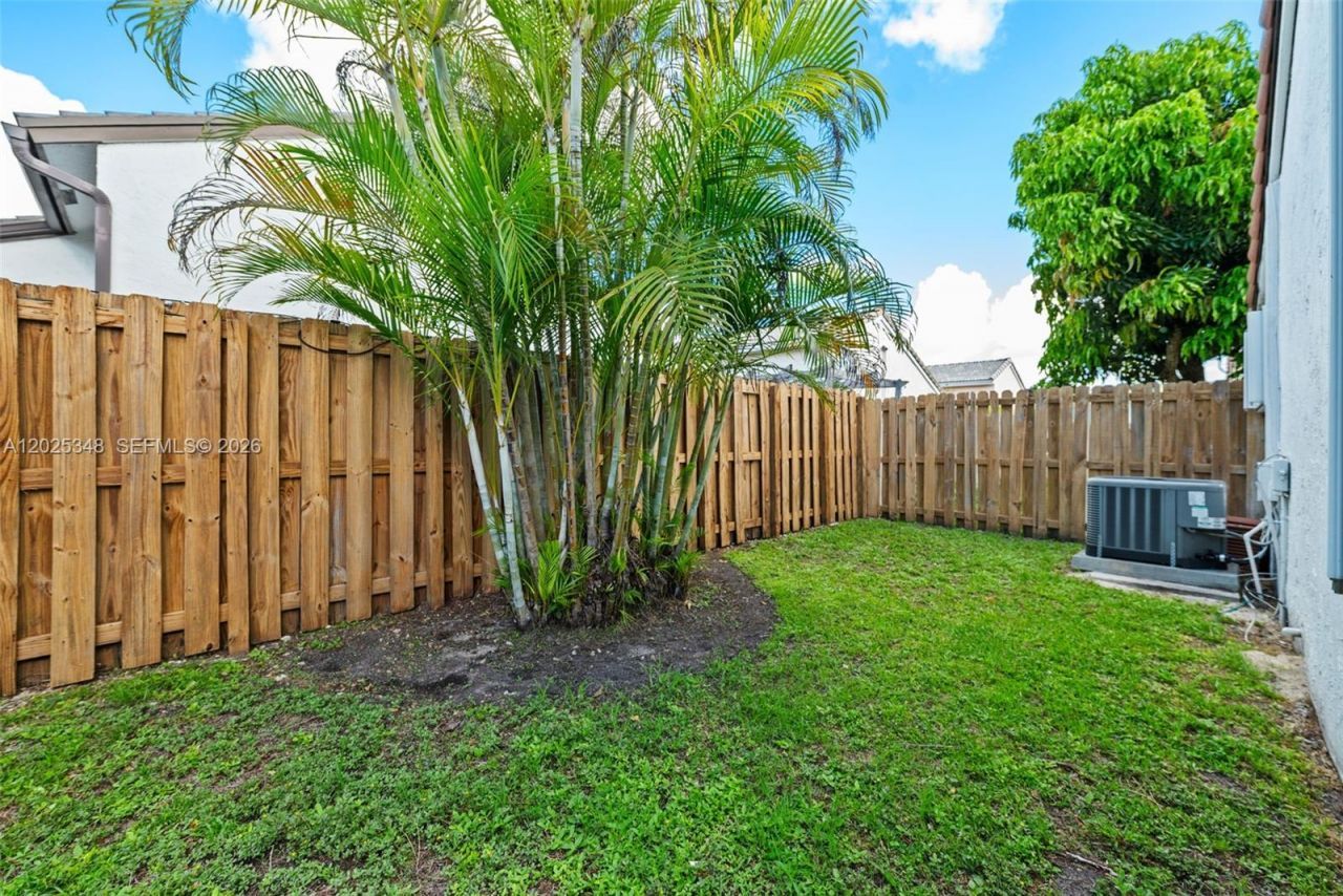 5901 Chester Ln, Davie, FL 33331 Photo