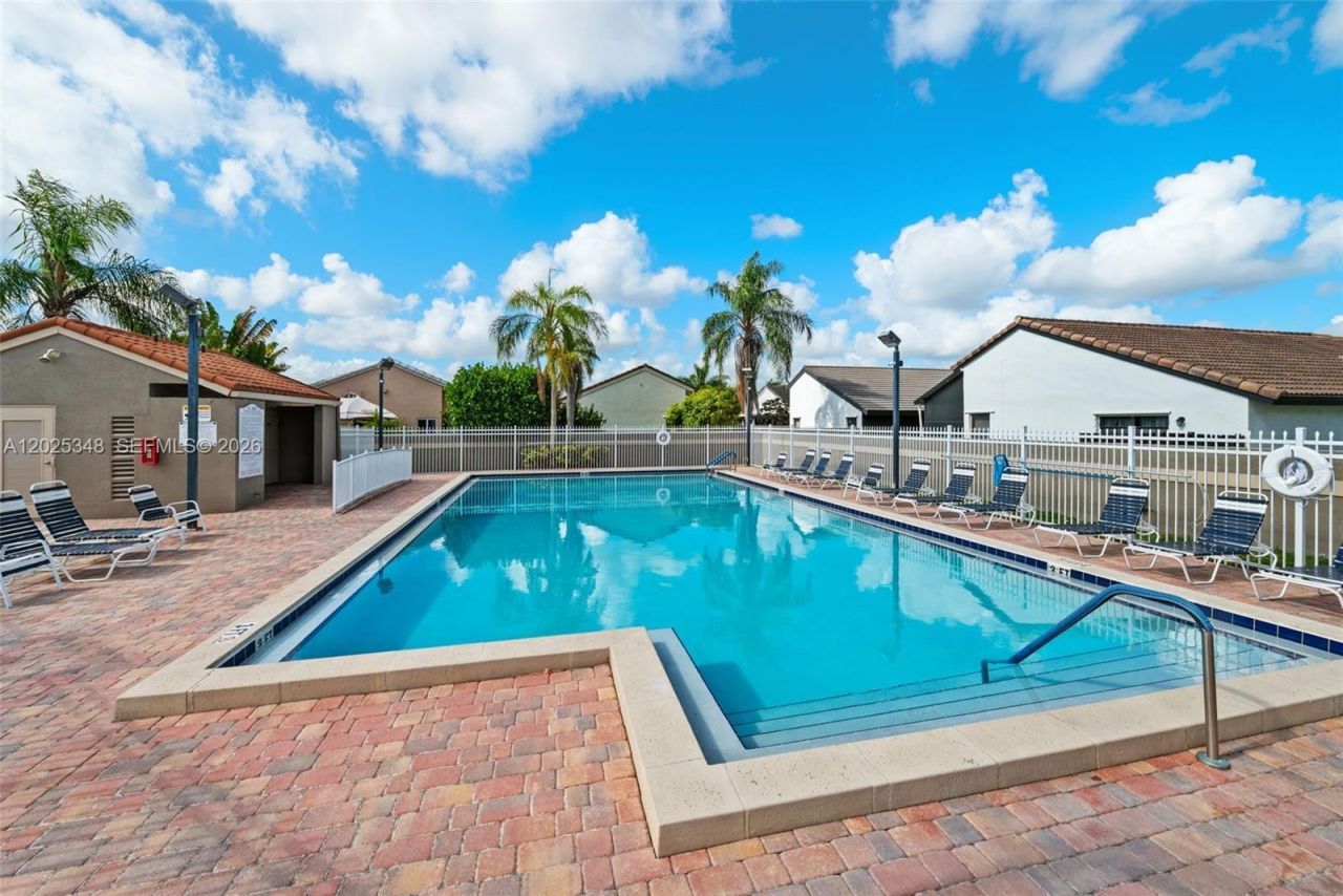5901 Chester Ln, Davie, FL 33331 Photo