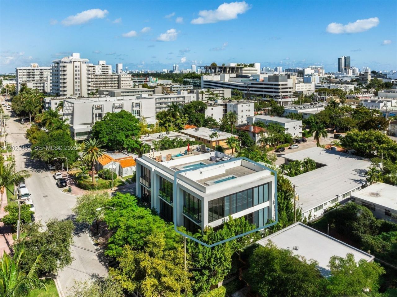 1525 Bay Rd , Miami Beach, FL 33139 Photo