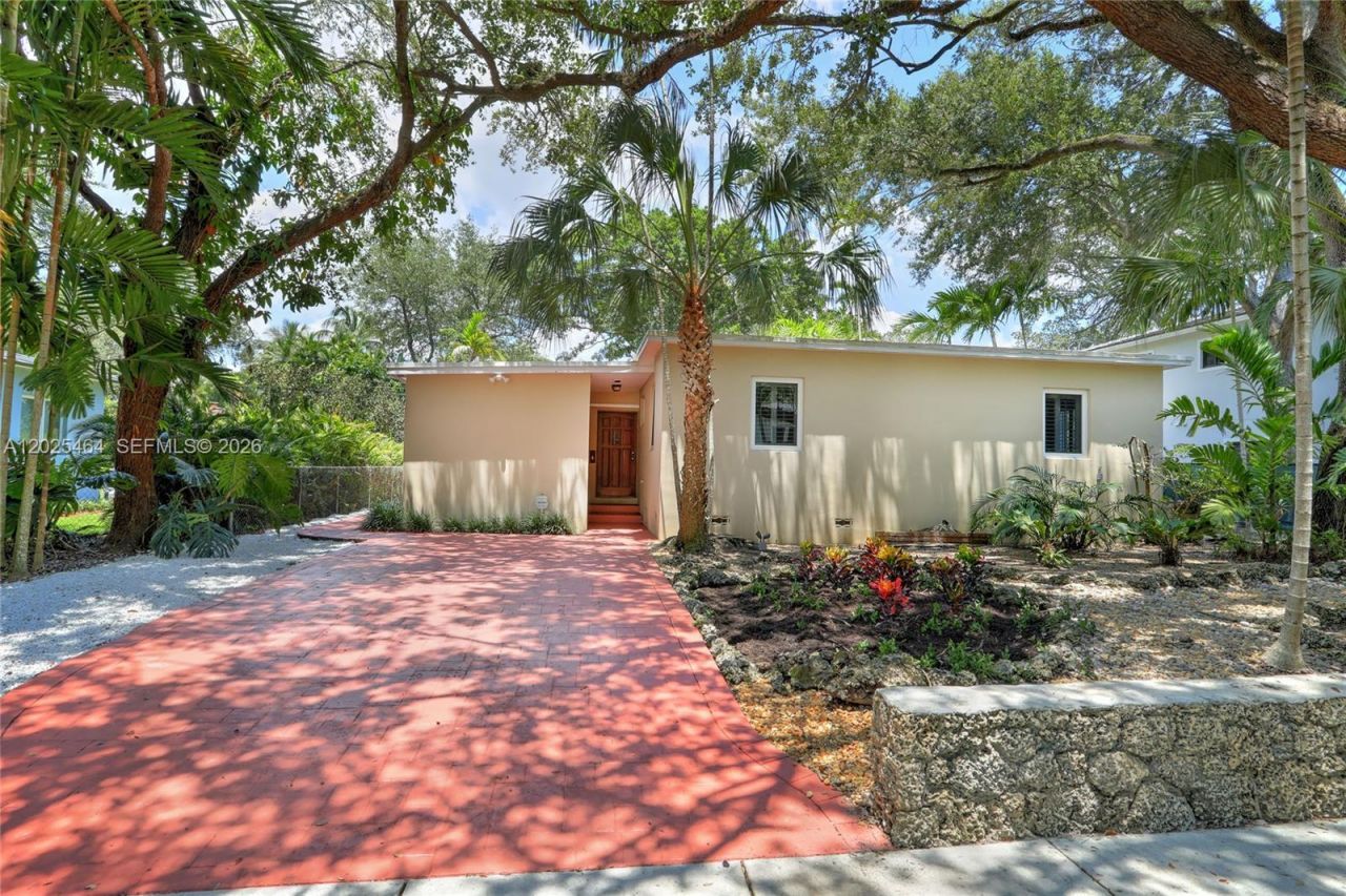 5835 SW 49th St, Miami, FL 33155 Photo