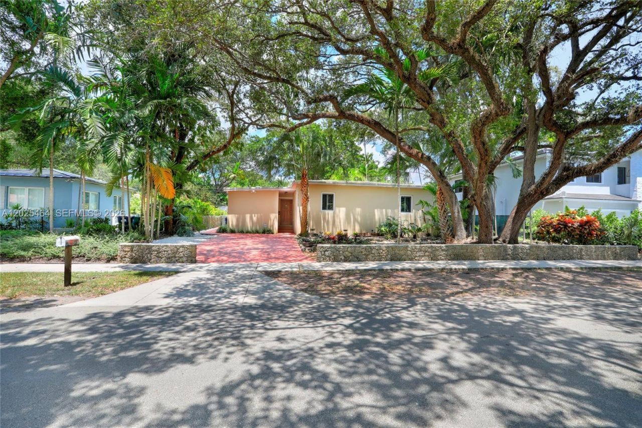 5835 SW 49th St, Miami, FL 33155 Photo