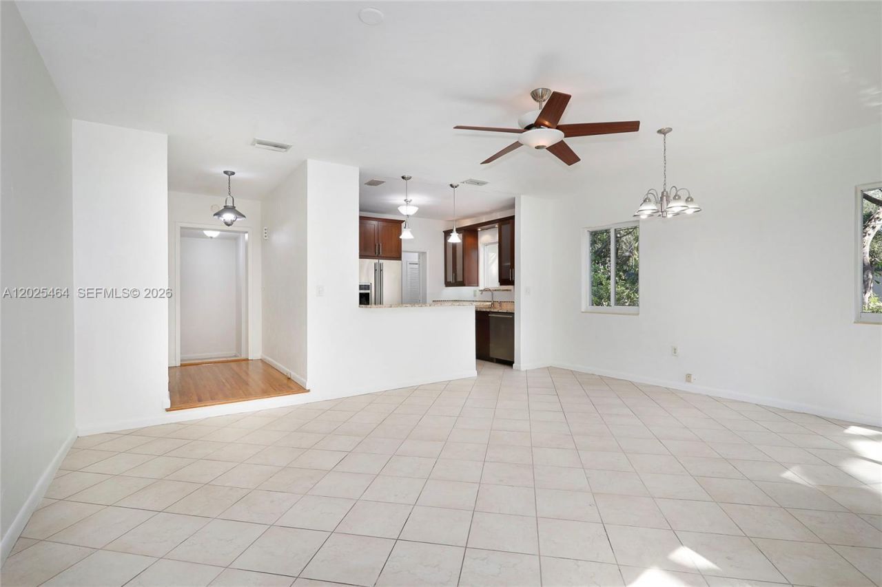 5835 SW 49th St, Miami, FL 33155 Photo