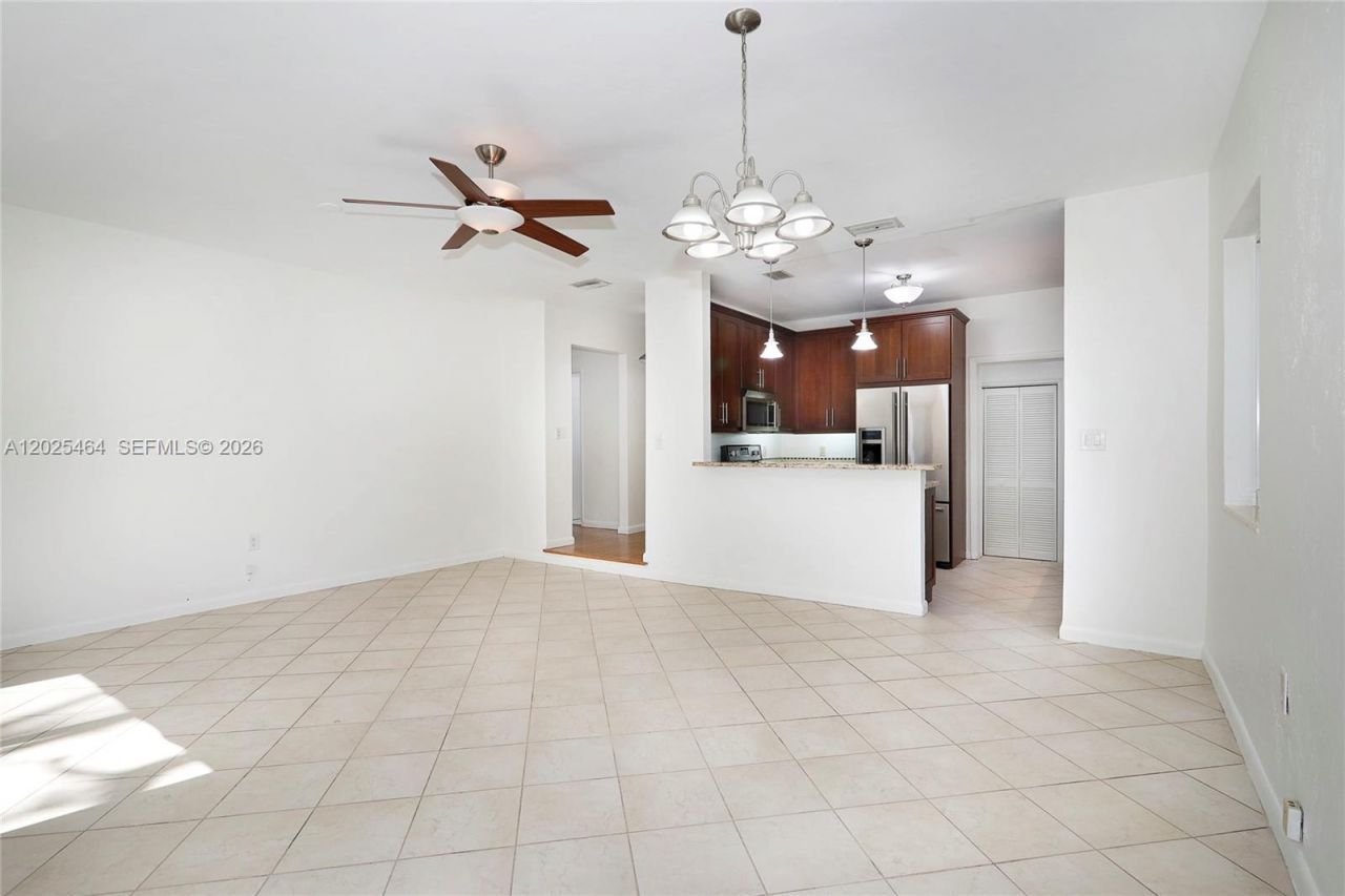 5835 SW 49th St, Miami, FL 33155 Photo