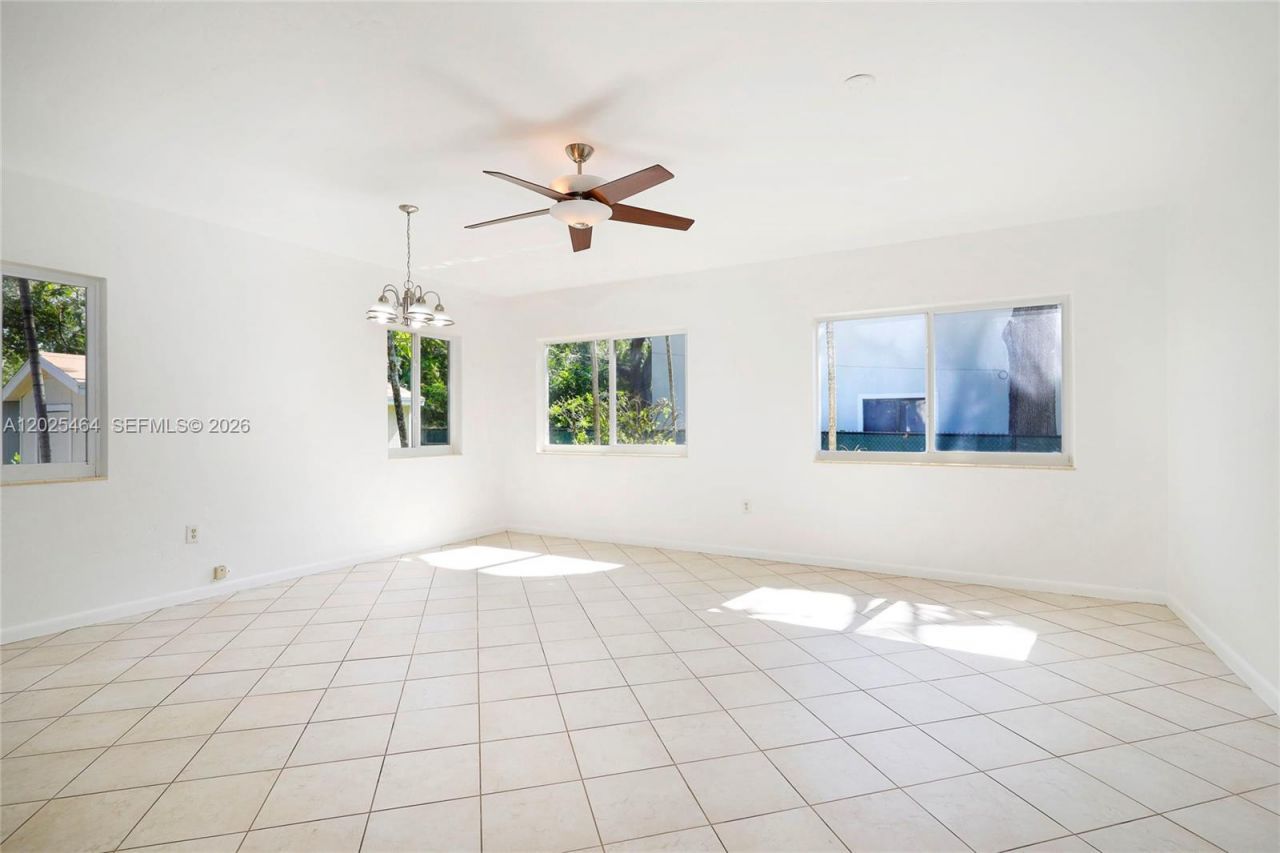 5835 SW 49th St, Miami, FL 33155 Photo