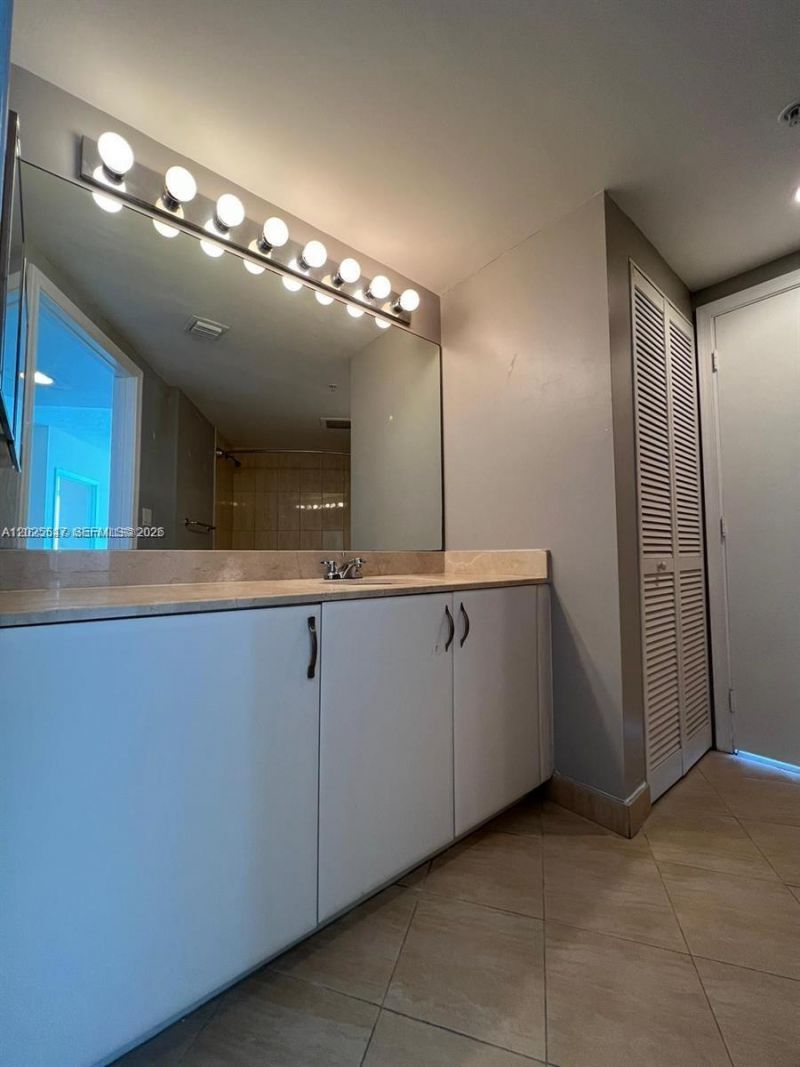 1750 N Bayshore Dr , Unit 4502, Miami, FL 33132 Photo