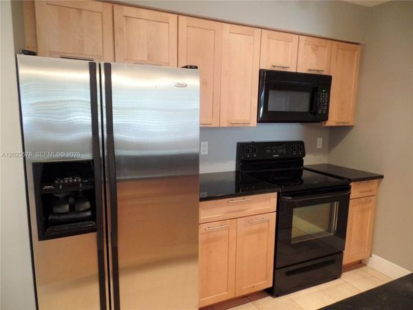 2881 N Oakland Forest Dr , Unit 112, Oakland Park, FL 33309