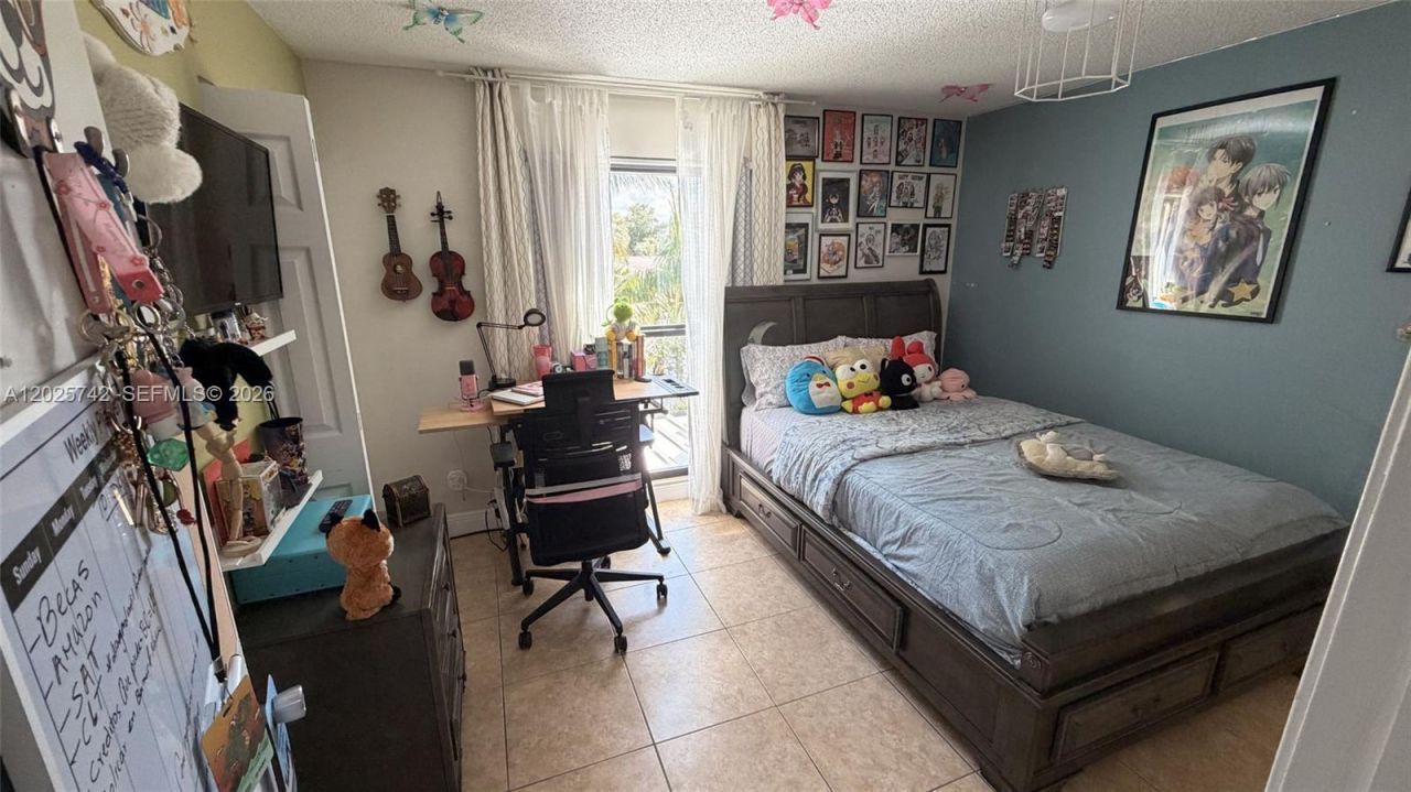 8982 Palm Tree Ln, Unit 8982, Pembroke Pines, FL 33024 Photo