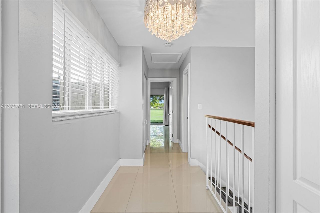 14357 Kendale Lakes Cir , Miami, FL 33183 Photo