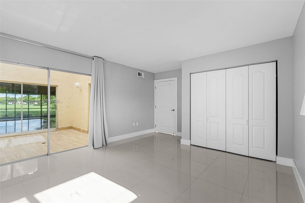 14357 Kendale Lakes Cir , Miami, FL 33183 Photo