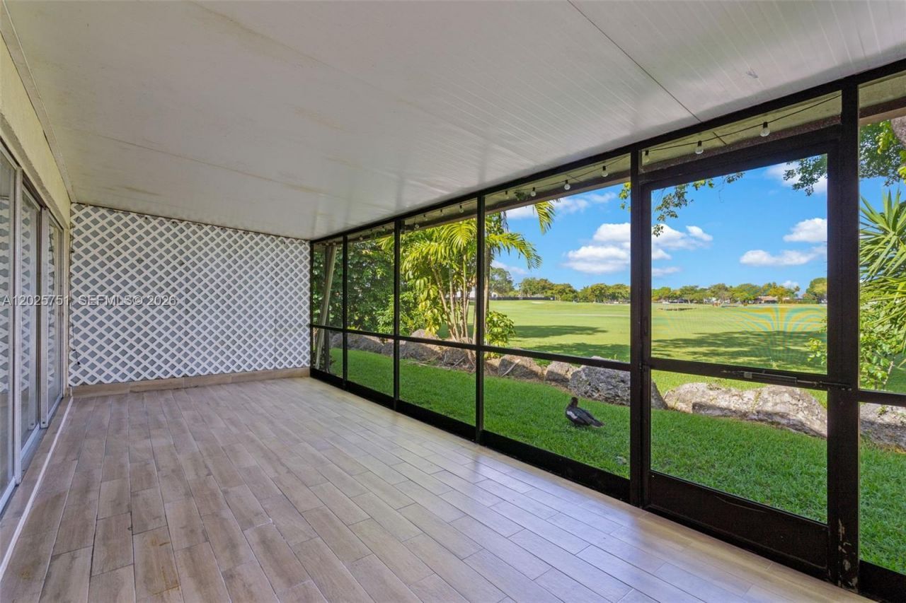 14357 Kendale Lakes Cir , Miami, FL 33183 Photo