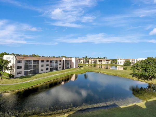10145 Sunrise Lakes Blvd, Unit 403, Sunrise, FL 33322