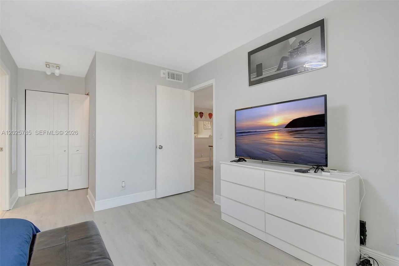 10145 Sunrise Lakes Blvd, Unit 403, Sunrise, FL 33322 Photo