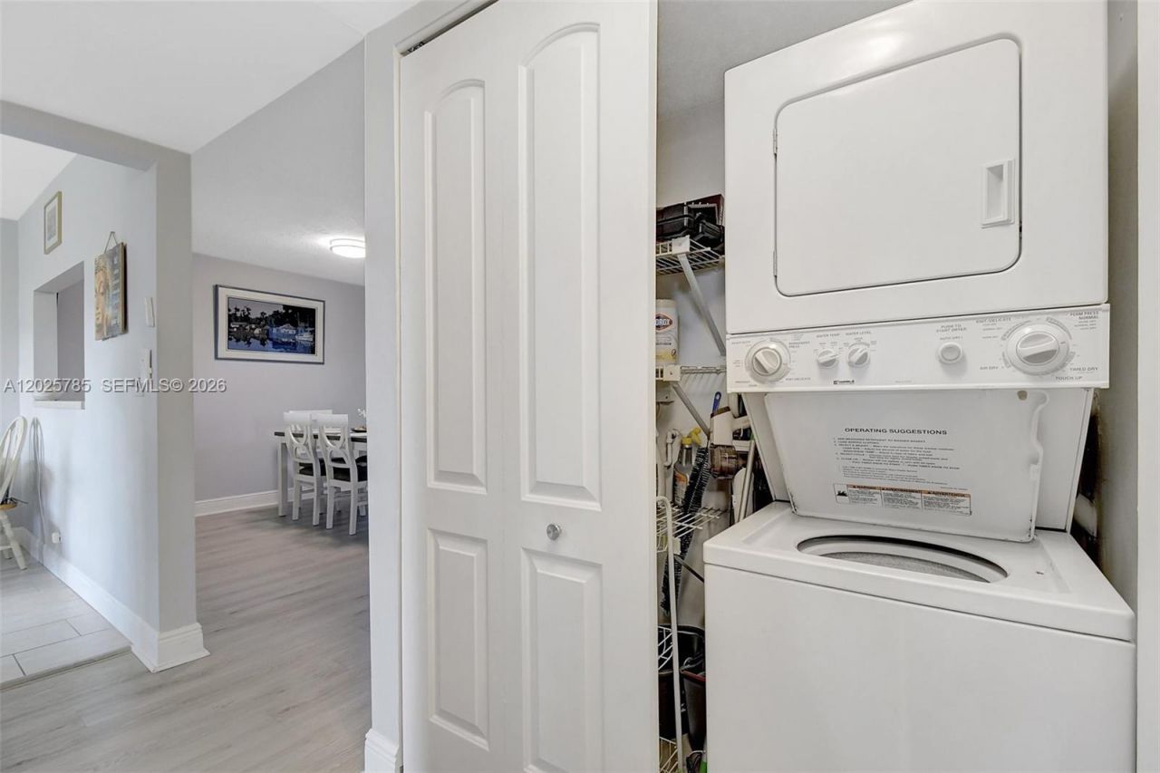 10145 Sunrise Lakes Blvd, Unit 403, Sunrise, FL 33322 Photo
