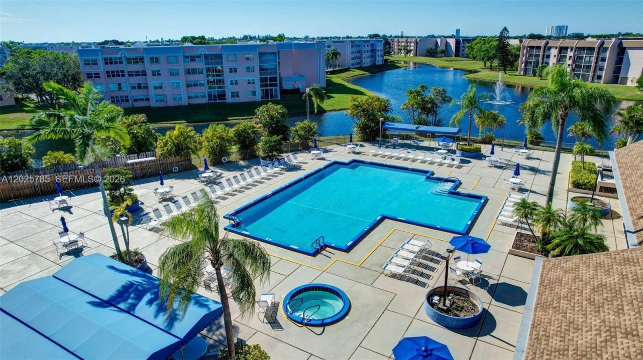 10145 Sunrise Lakes Blvd, Unit 403, Sunrise, FL 33322 Photo