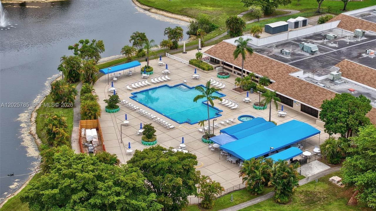 10145 Sunrise Lakes Blvd, Unit 403, Sunrise, FL 33322 Photo
