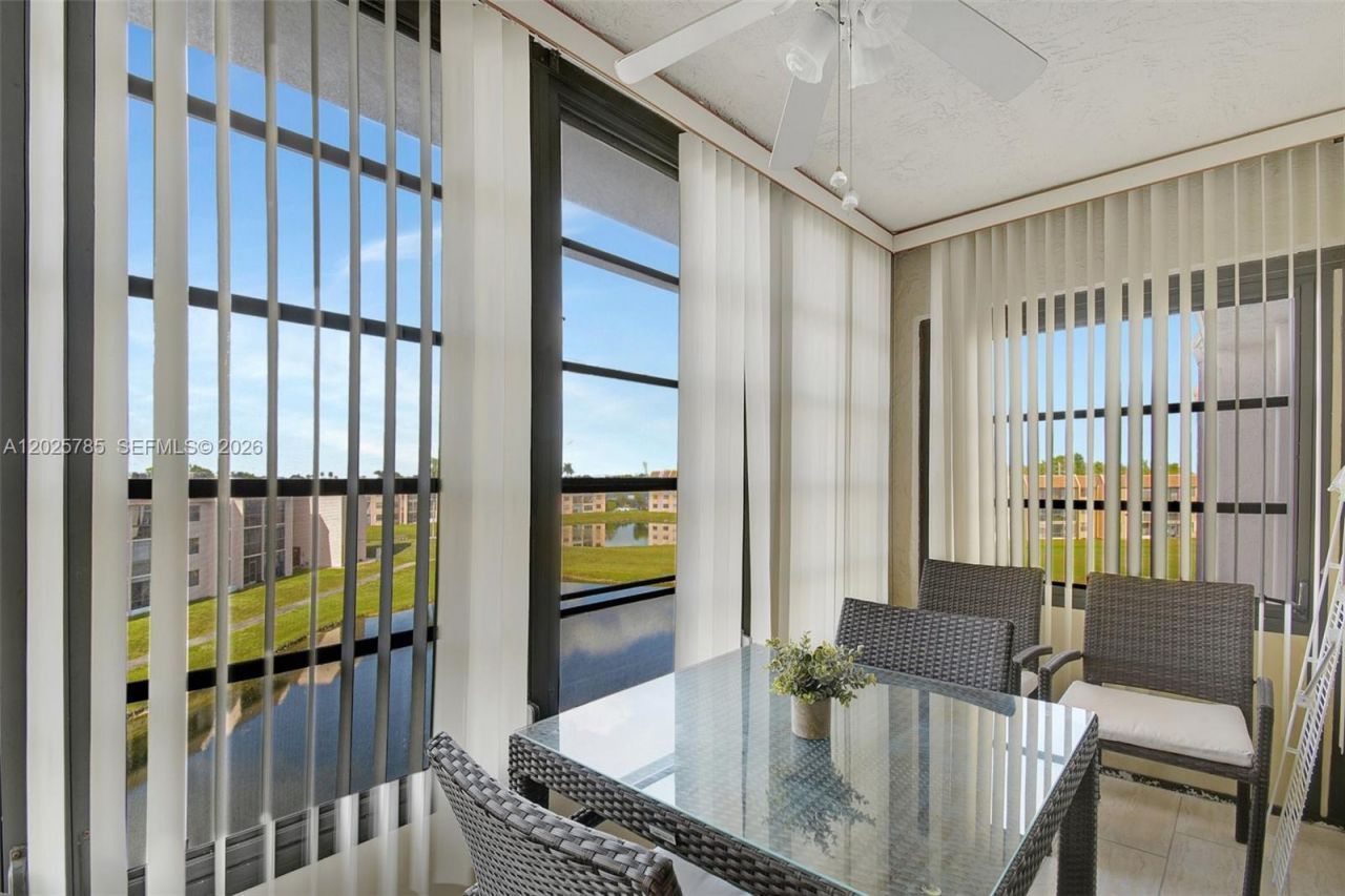 10145 Sunrise Lakes Blvd, Unit 403, Sunrise, FL 33322 Photo