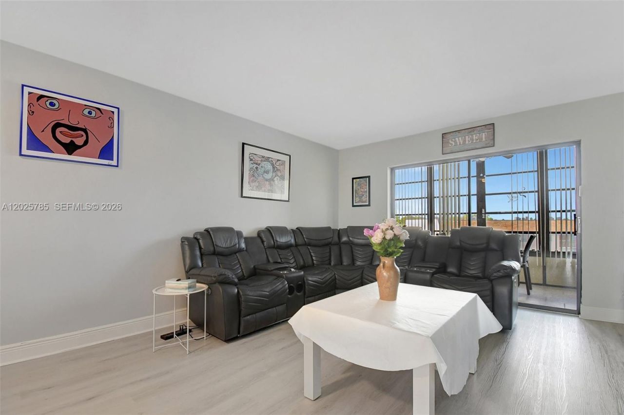10145 Sunrise Lakes Blvd, Unit 403, Sunrise, FL 33322 Photo