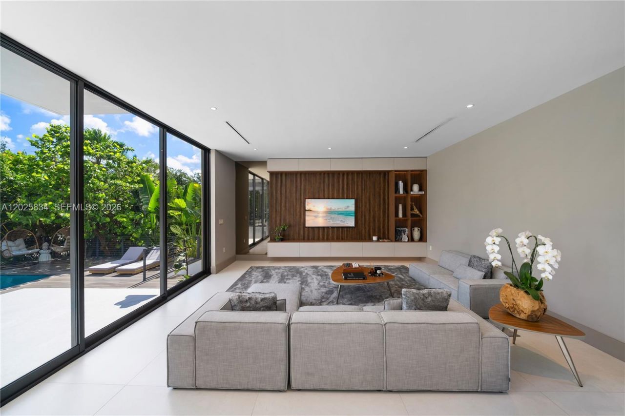 571 Glenridge Rd, Key Biscayne, FL 33149 Photo