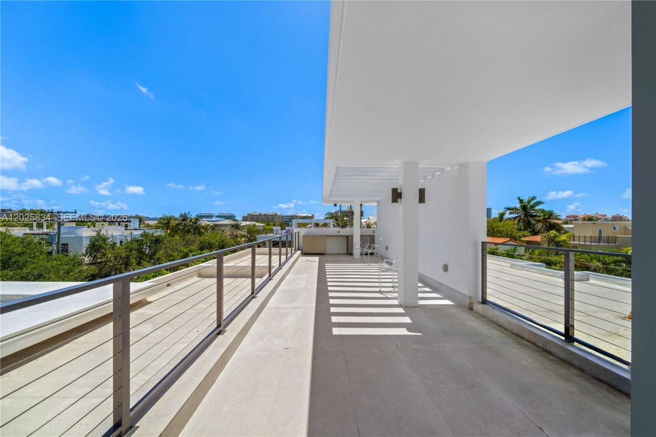571 Glenridge Rd, Key Biscayne, FL 33149 Photo