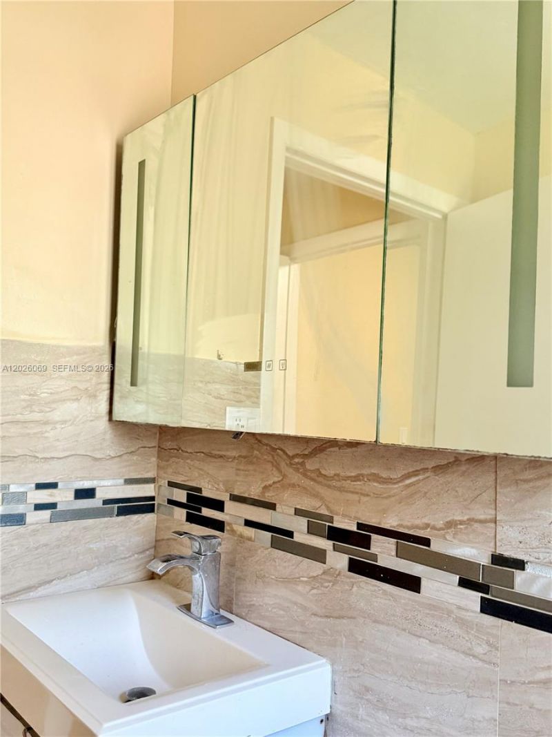 1251 NW 29th Ter, Unit 1, Miami, FL 33142 Photo
