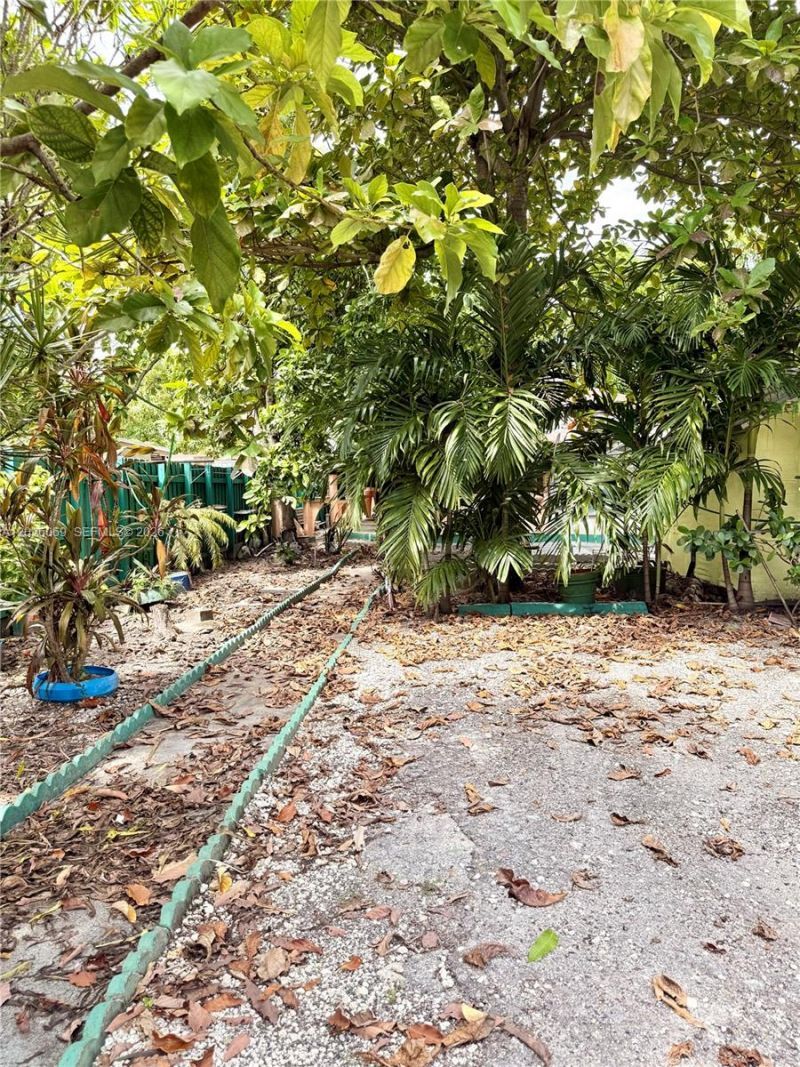1251 NW 29th Ter, Unit 1, Miami, FL 33142 Photo