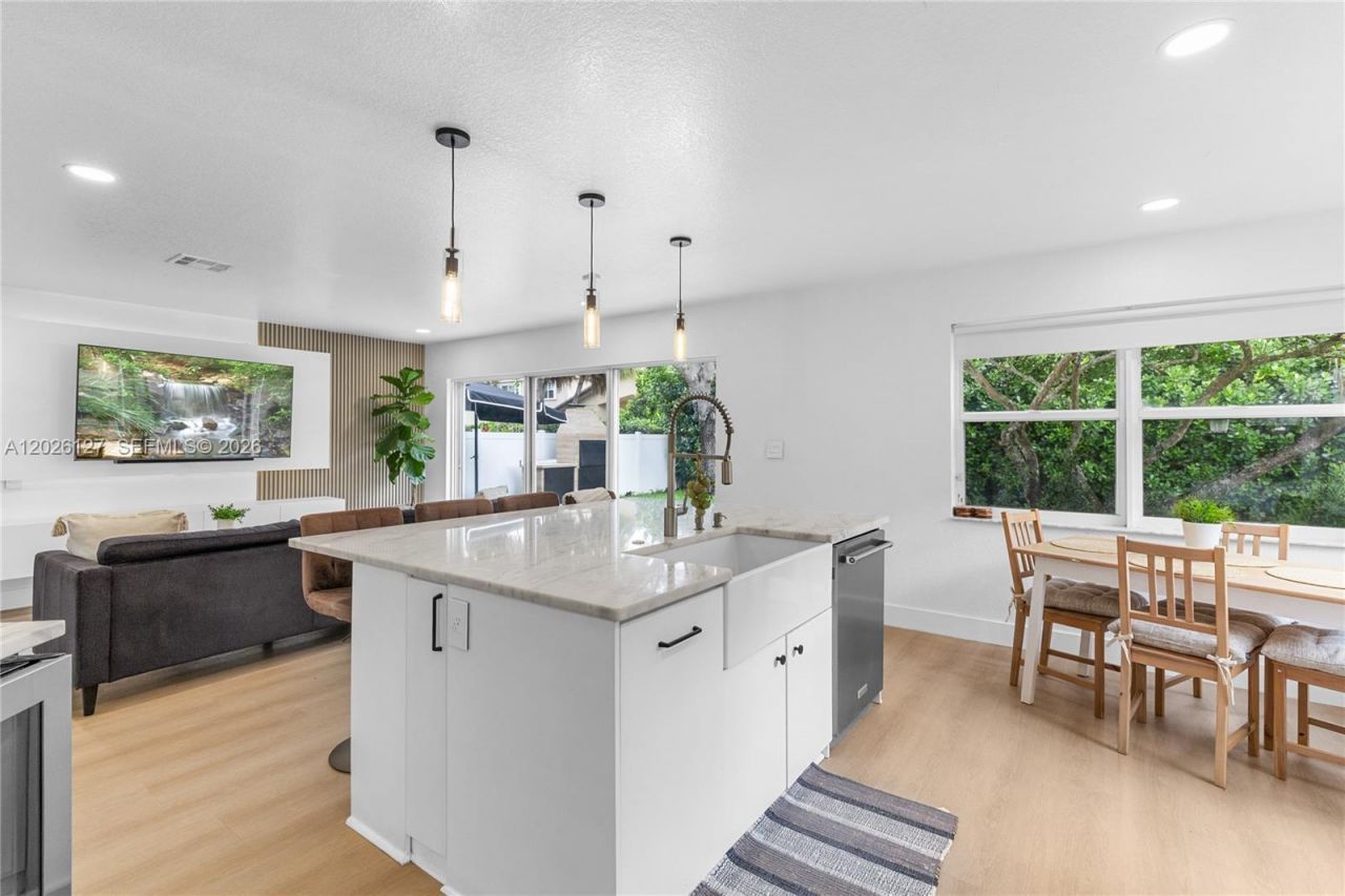 17027 NW 19th St , Pembroke Pines, FL 33028 Photo