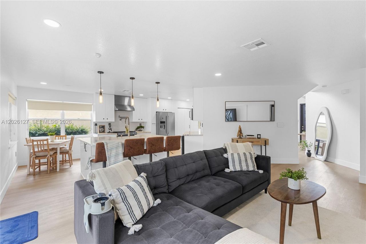 17027 NW 19th St , Pembroke Pines, FL 33028 Photo