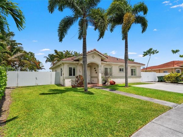 716 SE 12th Ter, Homestead, FL 33033