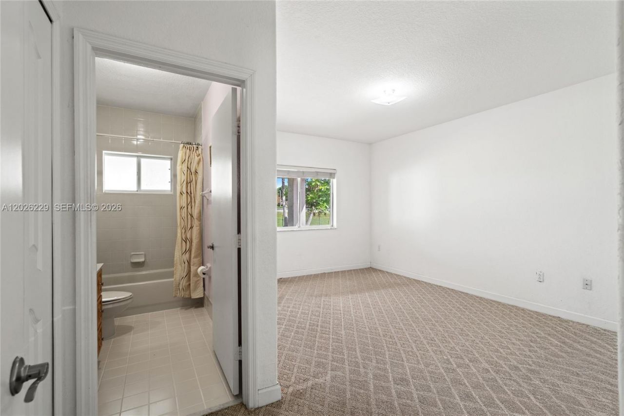 716 SE 12th Ter, Homestead, FL 33033 Photo