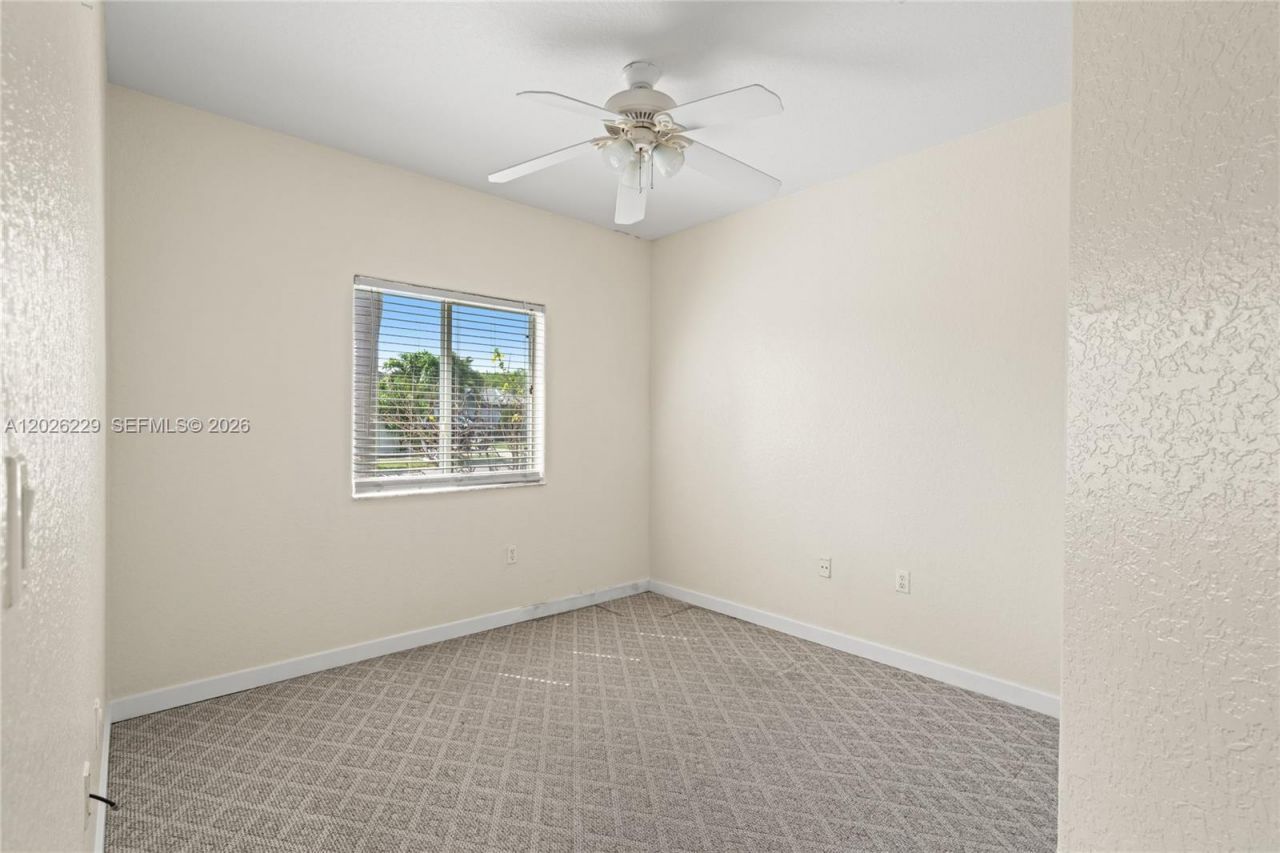 716 SE 12th Ter, Homestead, FL 33033 Photo