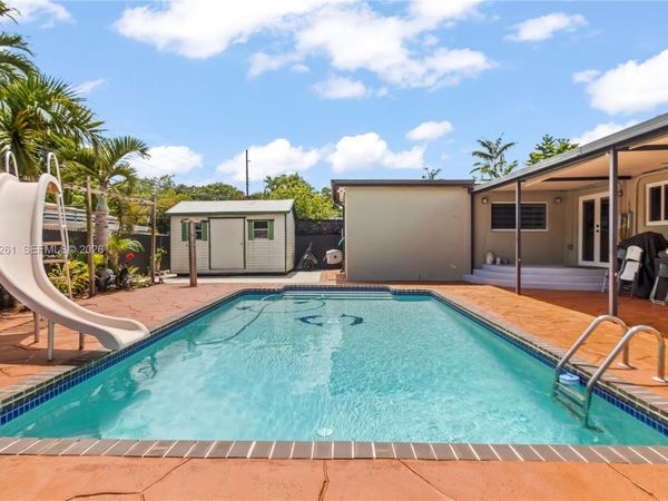 6250 SW 20 ter, Miami, FL 33155