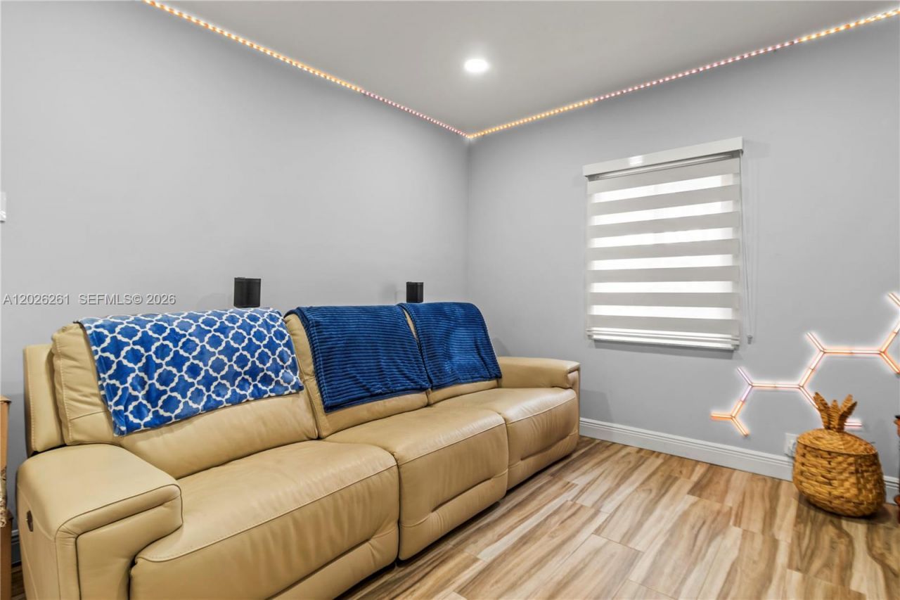 6250 SW 20 Ter, Miami, FL 33155 Photo