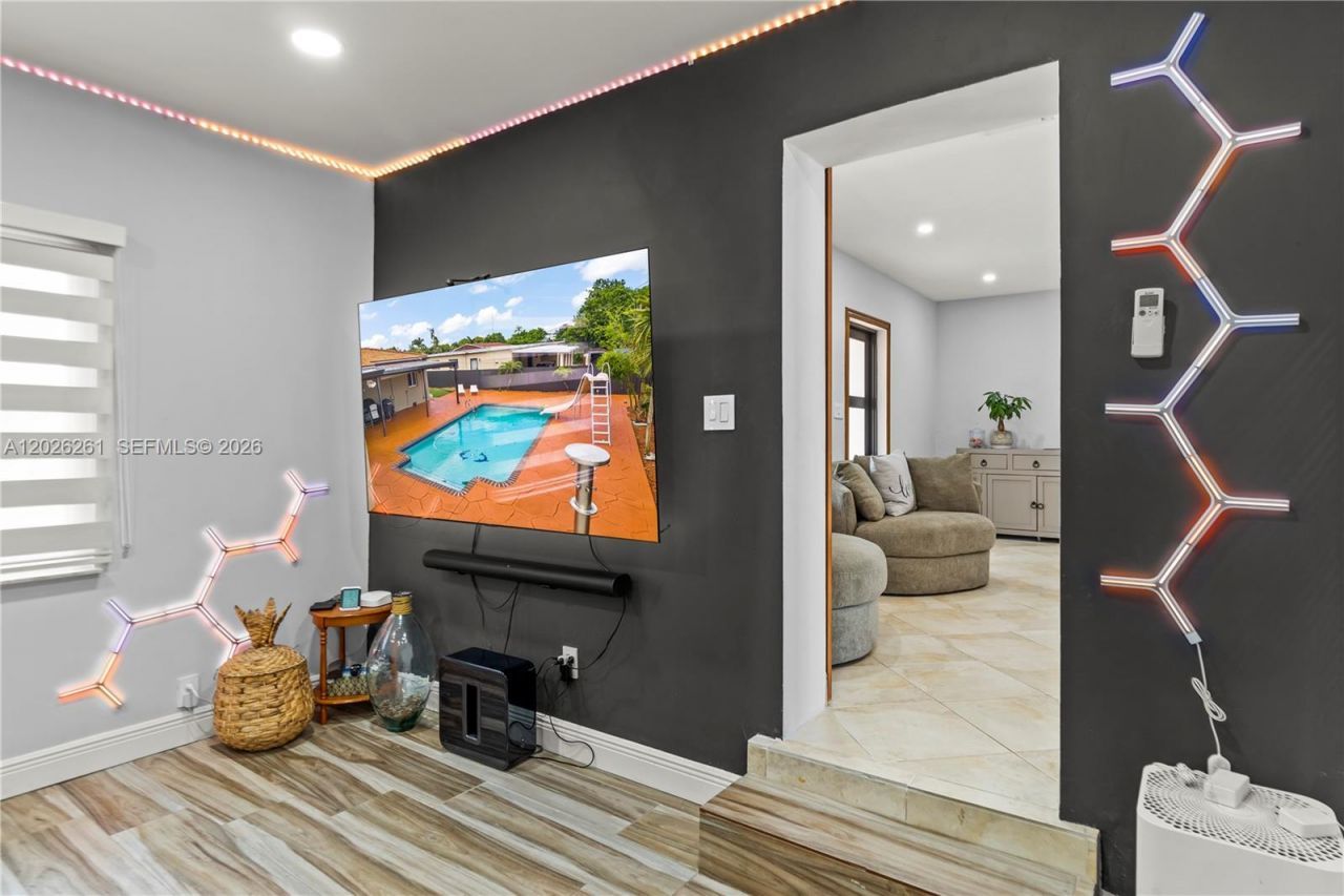 6250 SW 20 Ter, Miami, FL 33155 Photo