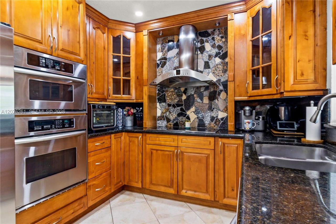 6250 SW 20 Ter, Miami, FL 33155 Photo