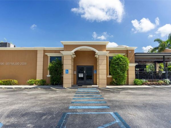 1785 N State Road 7 , Margate, FL 33063