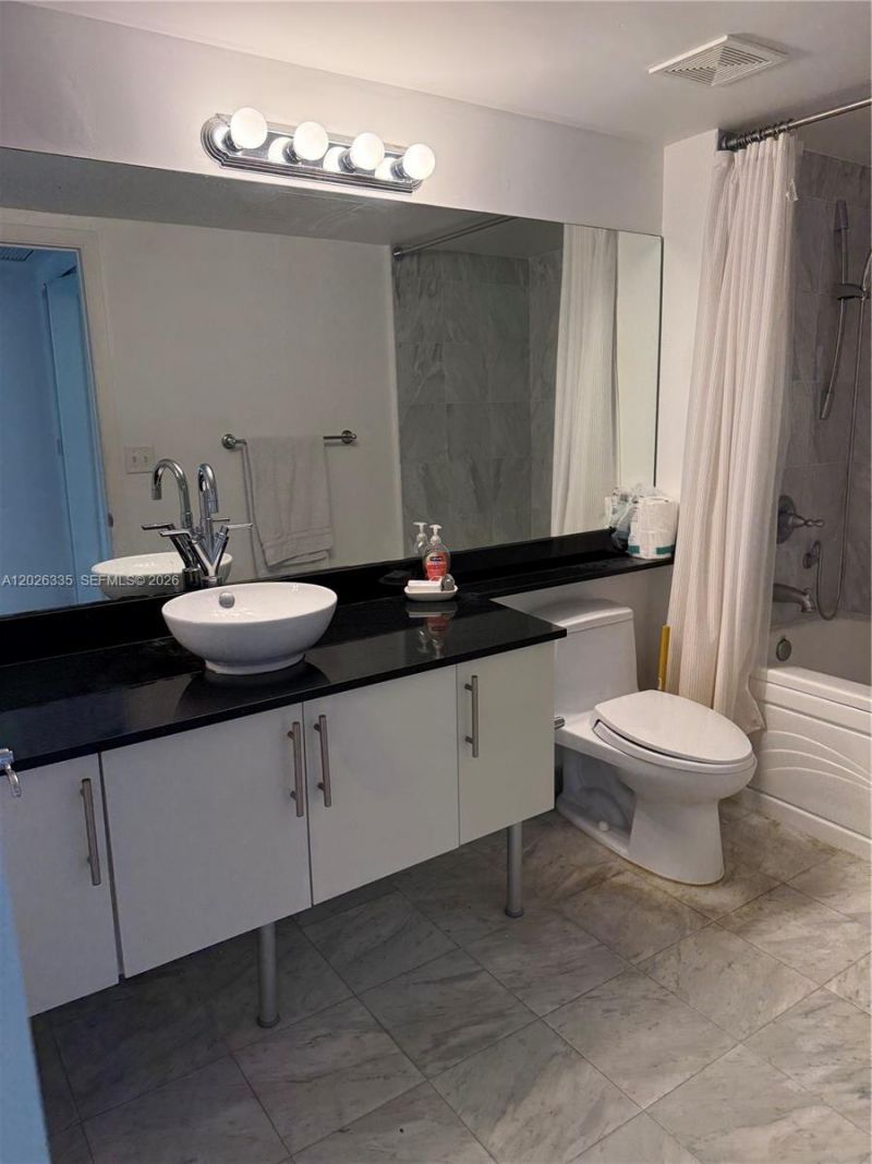 31 SE 5th St , Unit 705, Miami, FL 33131 Photo
