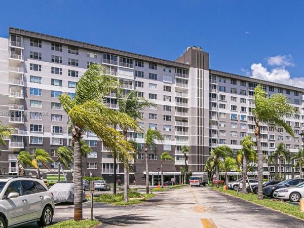 3850 Washington St , Unit 409, Hollywood, FL 33021