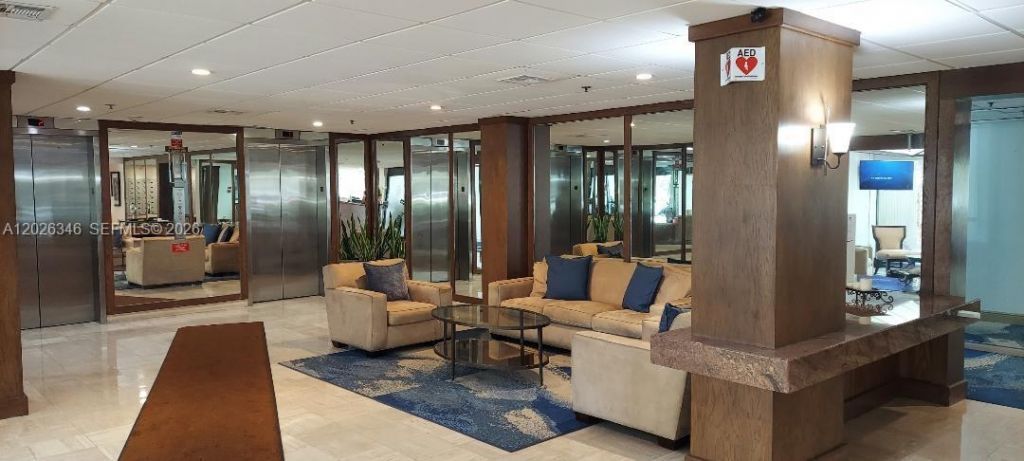 3850 Washington St , Unit 409, Hollywood, FL 33021 Photo
