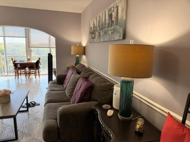 3850 Washington St , Unit 409, Hollywood, FL 33021 Photo