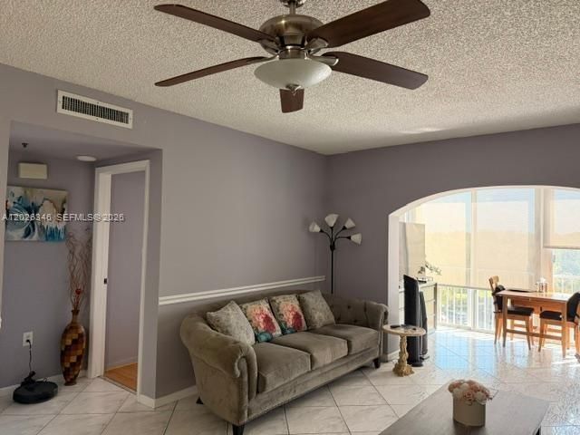 3850 Washington St , Unit 409, Hollywood, FL 33021 Photo