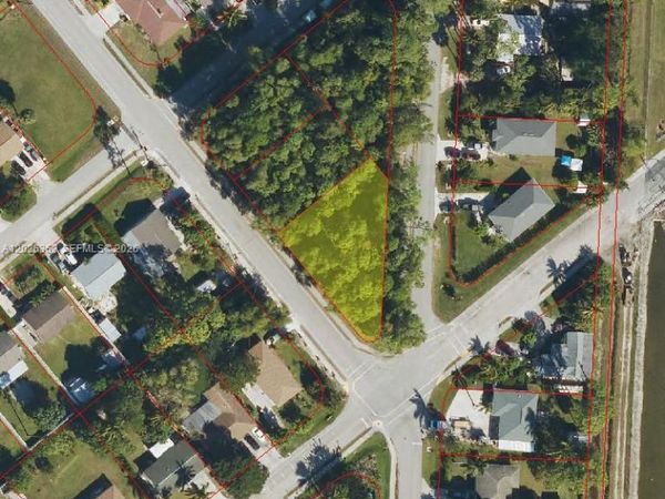 5401 Texas Avenue , Naples, FL 34113
