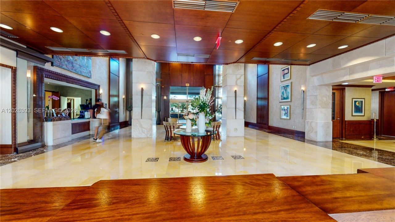 19501 W Country Club Dr , Unit PH-10, Aventura, FL 33180 Photo