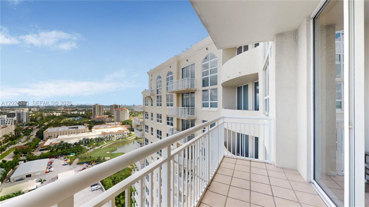 19501 W Country Club Dr , Unit PH-10, Aventura, FL 33180 Photo