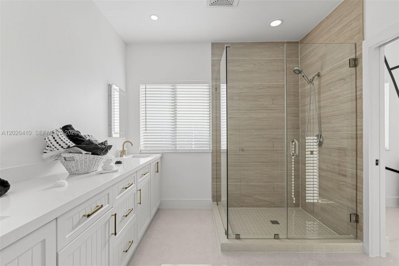 1680 SW 154th Path, Miami, FL 33185 Photo