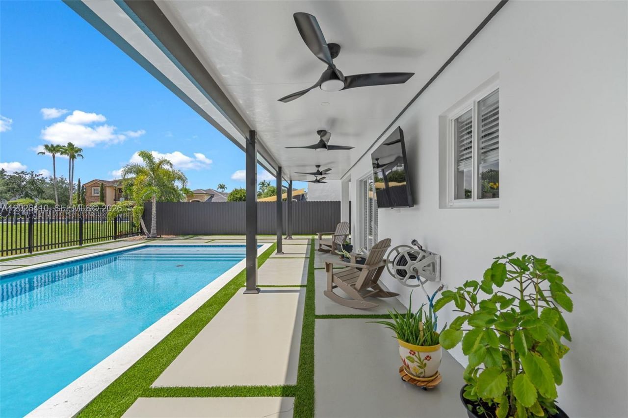 1680 SW 154th Path, Miami, FL 33185 Photo
