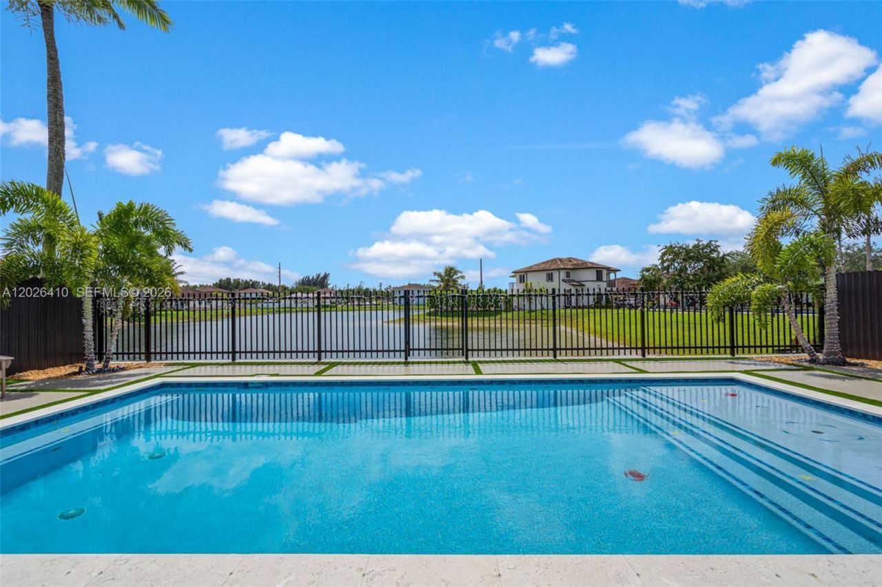 1680 SW 154th Path , Miami, FL 33185 Photo