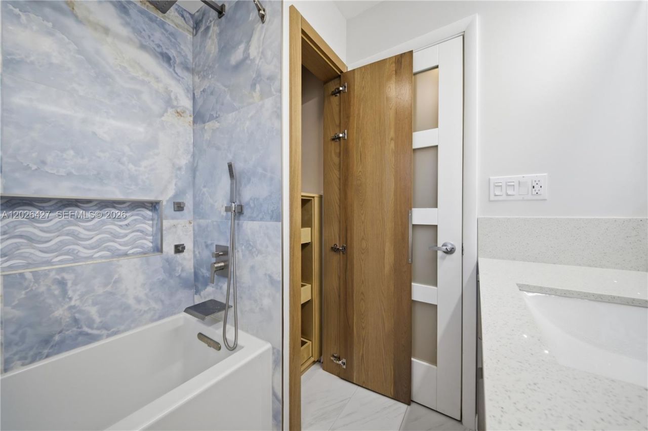 2202 N 42nd Ave, Hollywood, FL 33021 Photo