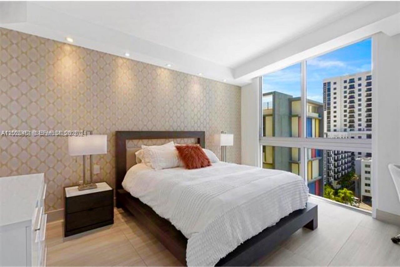 1010 SW 2nd Ave , Unit 809, Miami, FL 33130 Photo